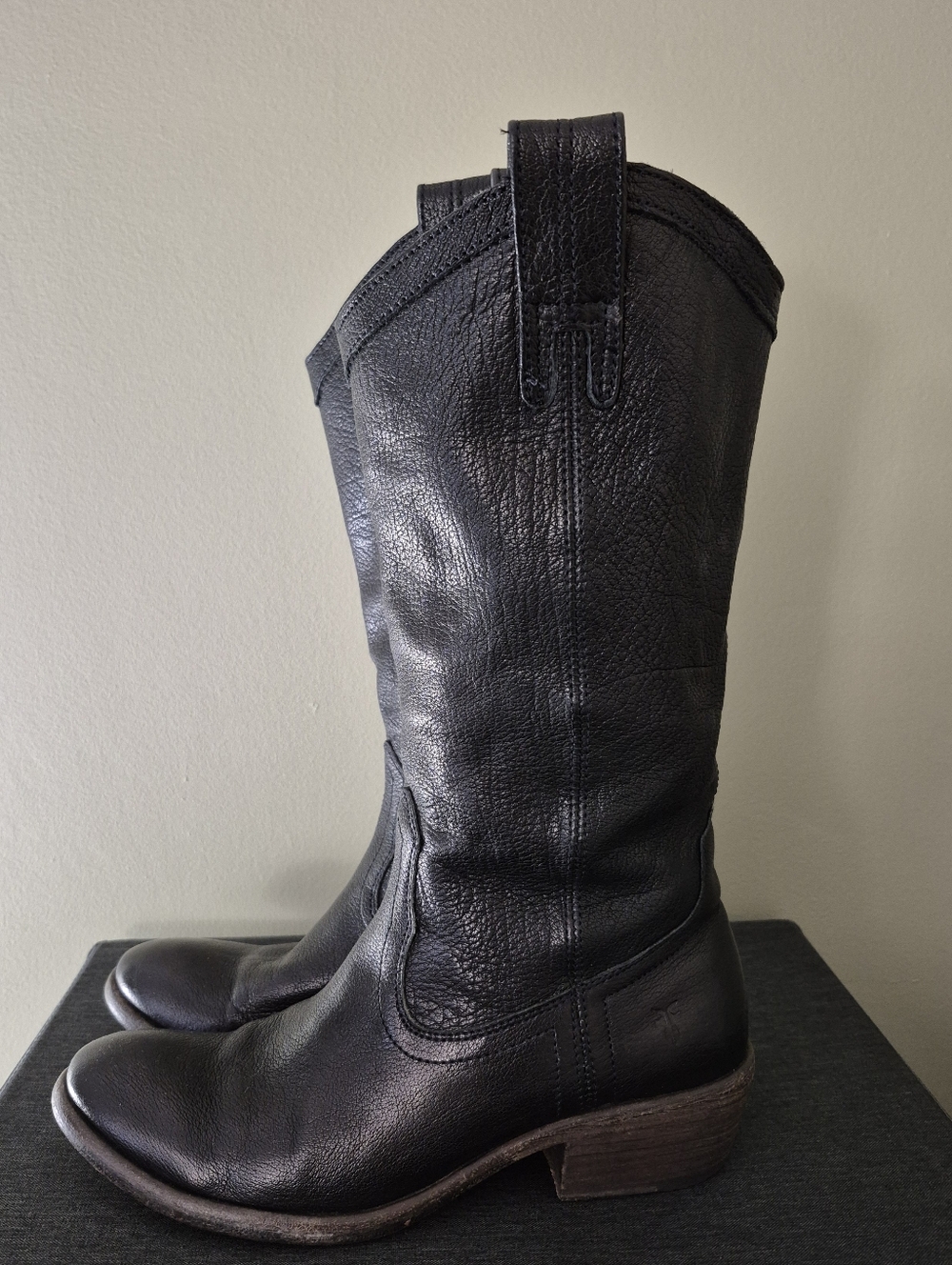 EUC Frye Black Leather Western Cowboy Cowgirl Equestrian Boots, 6B